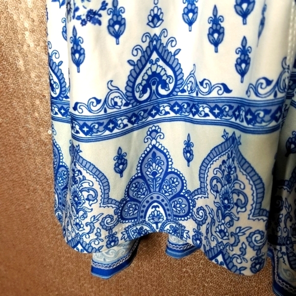 LuLaRoe BNWT S Ellie shirt dress - white blue floral 💙 - Picture 6 of 16